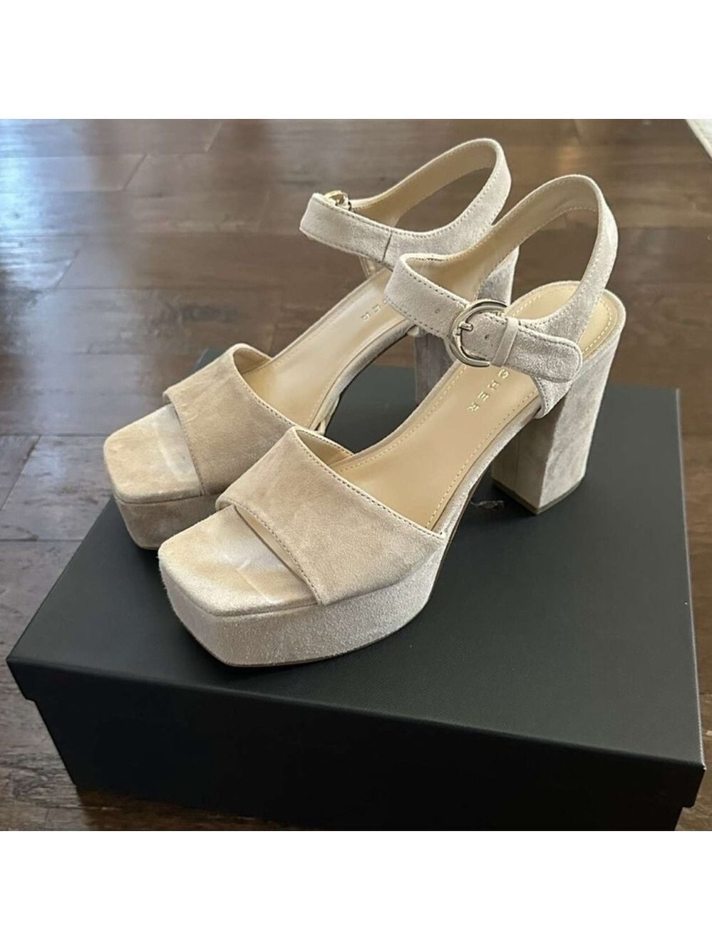 Marc Fisher LTD Cinthia Platform Sandals Women’s 8.5 Light Beige Suede NWT - Picture 6 of 15